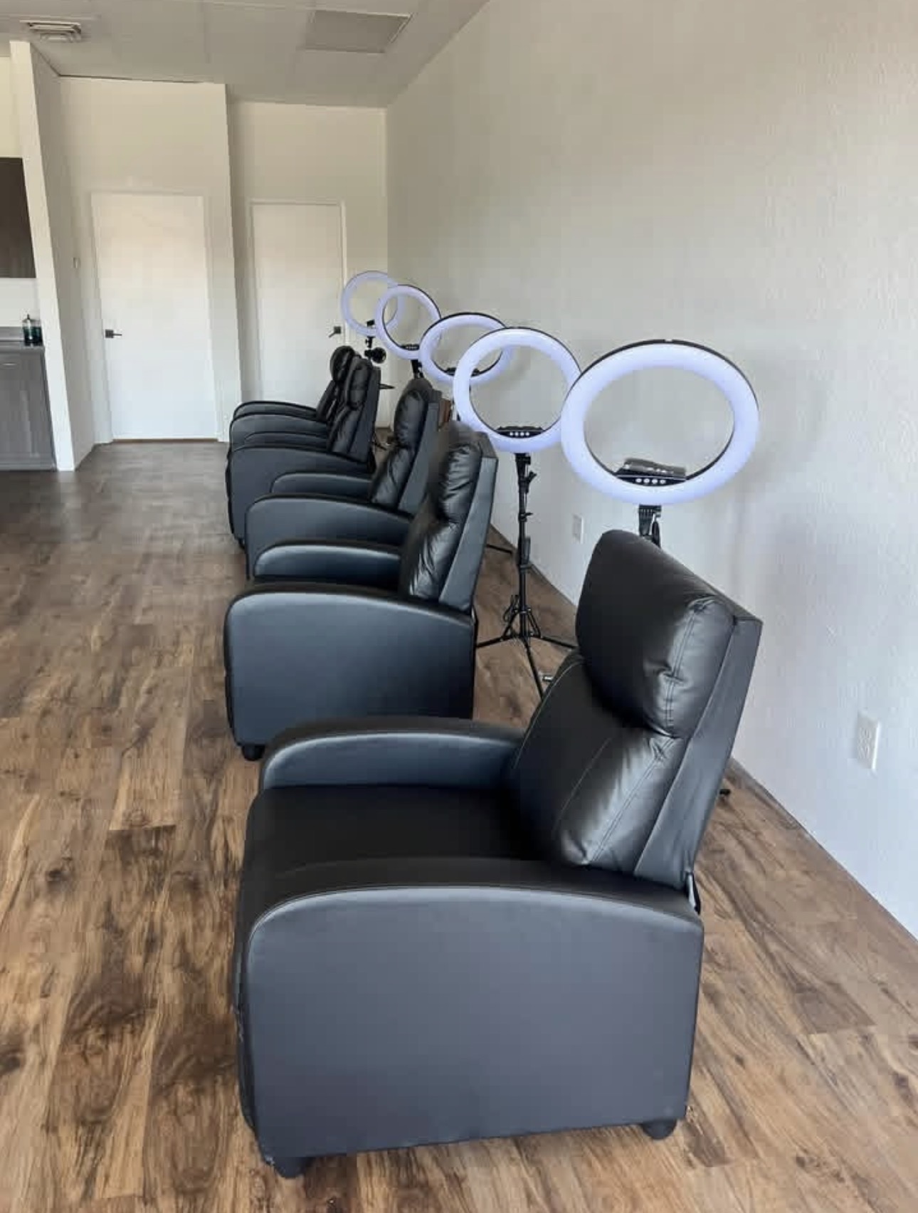 Palace Lashes studio interior